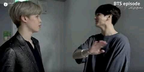 ArabArmyps's tweet photo. @ARAB1_ARMY @BTS_twt لا متقوليش هما غفلونا تاني https://t.co/iyXxUm6UDQ