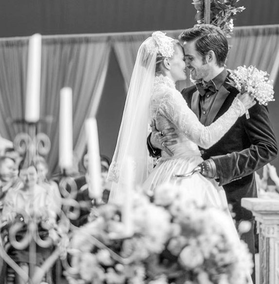 theMagicalTweet's tweet photo. May 7, 2017 🤍 #CaptainSwan https://t.co/0TaCHUSfAb