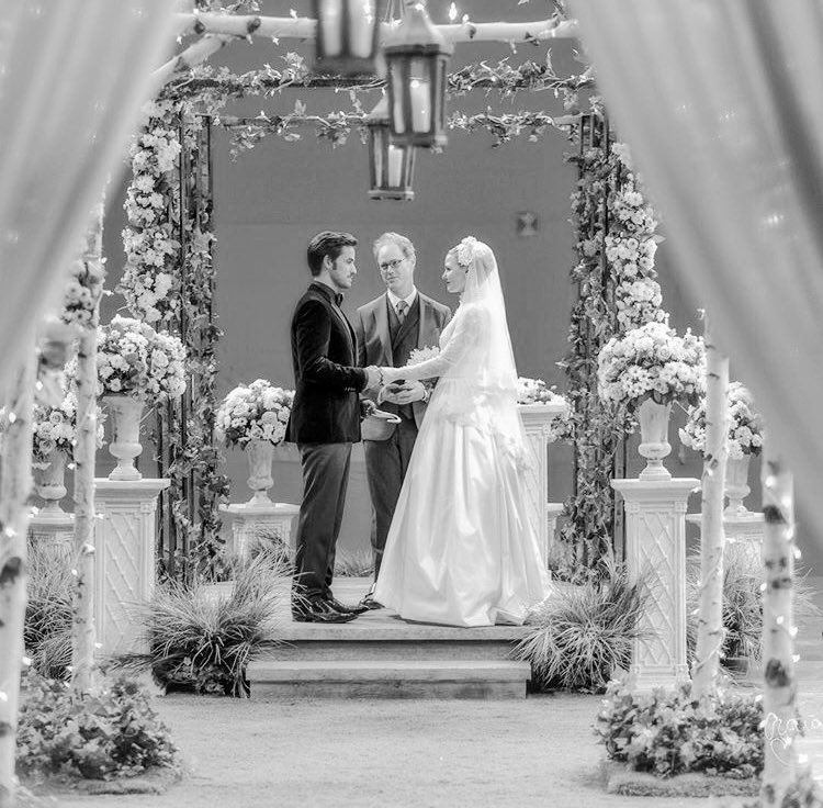 theMagicalTweet's tweet photo. May 7, 2017 🤍 #CaptainSwan https://t.co/0TaCHUSfAb