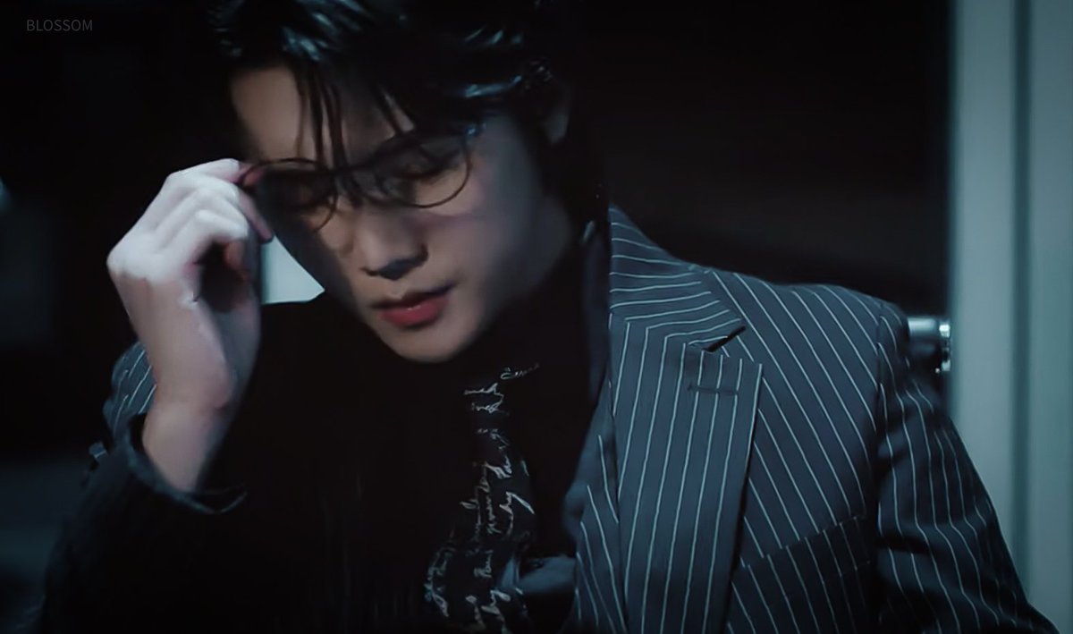 Blossom_Nu_est's tweet photo. BOSS

#뉴이스트 #NUEST #렌 #REN #최민기 https://t.co/J586aajxL8