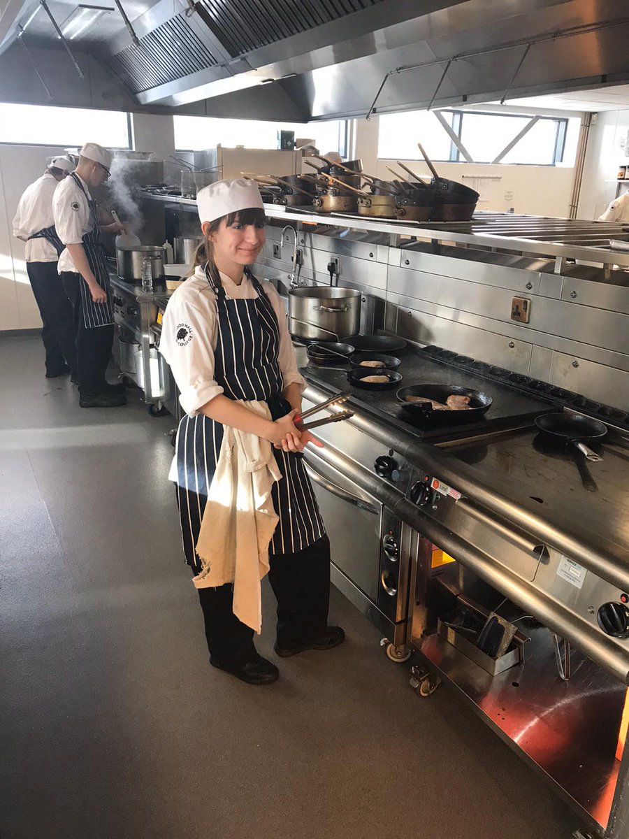 HopwoodChef's tweet photo. Learners at the 💖 of what we do: Learners get opportunities to broaden their employability skills in the Riverside Restaurant @HopwoodChef  @hopwoodhall #kitchenskills https://t.co/Pl1ODY9Tm6