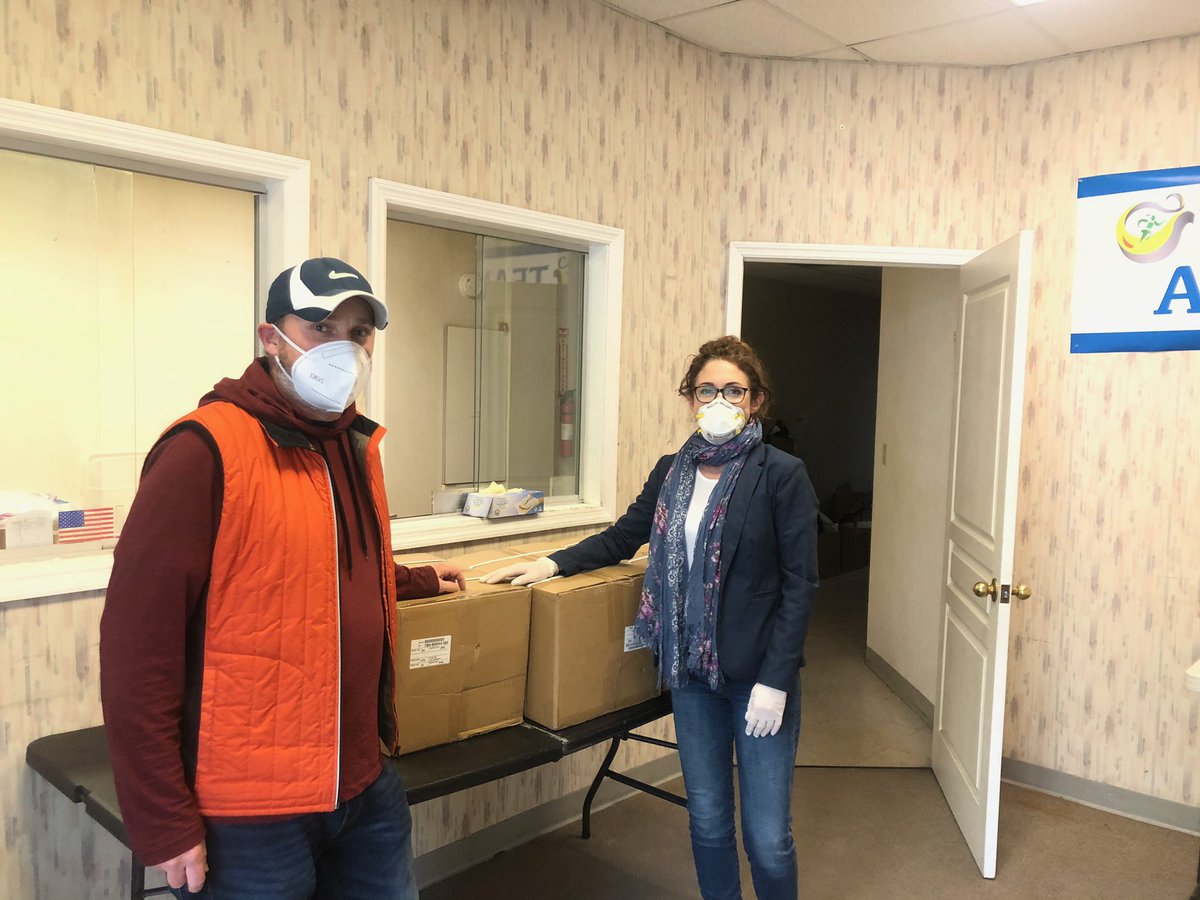 TheMeitheal's tweet photo. #TheMeitheal Week 5: we made another PPE call out even though supplies are low everywhere and Liam Manley of Tangent Construction donated 900 N95s And the Wilkins Sisters produced even more nitrile gloves and masks to @Aisling_Irish 🥰 https://t.co/fQeFEBjESi