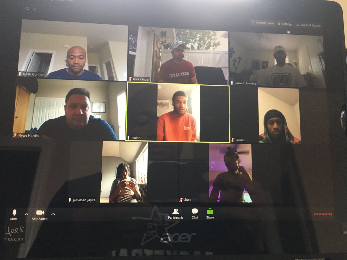 Huge shoutout to #LoneStar legend @I4Lewis for joining our leadership meeting. Gave our guys a lot of knowledge that will help them on their path to greatness. #DUBS <a href="/LSHS_BBall/">Lone Star Basketball</a>