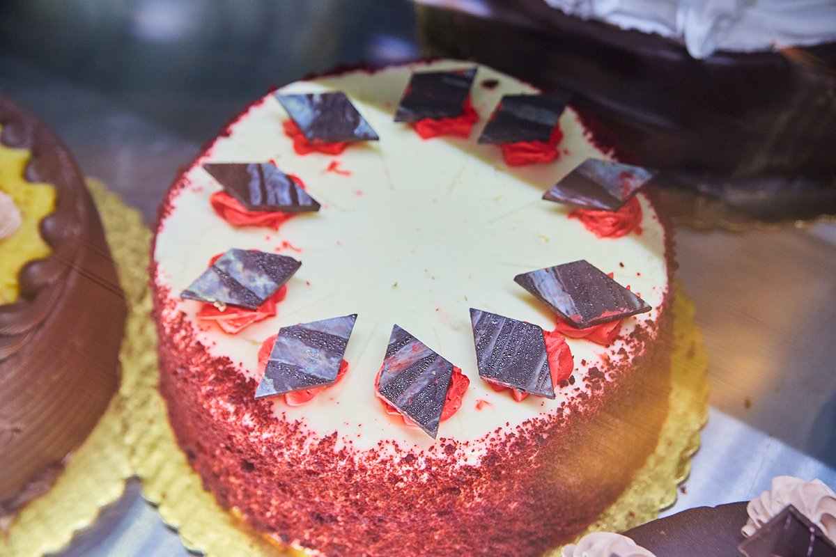 Need a cake for Mother’s Day? Give us a visit! We’re located inside <a href="/georges_market/">Georges Market</a>!
