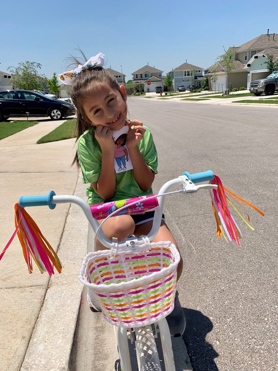 MsWilliamsPES's tweet photo. Mini Ms. Williams was out and about this week! 🚲 💕 #minimswilliams #secondgradeshenanigans #imissmyclass https://t.co/zTYCH3A7wV