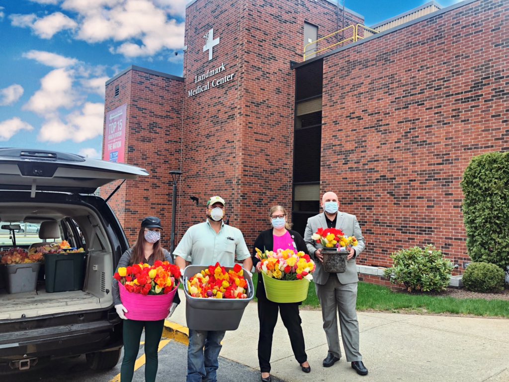 HospAssc_RI's tweet photo. Thank you #AdamsFarmRI and @AlexDistrict52 for your thoughtful donation of spring tulips for our frontline workers @carenewengland @CharterCareRI #LandmarkMedicalCenter https://t.co/1caK4gmbVT