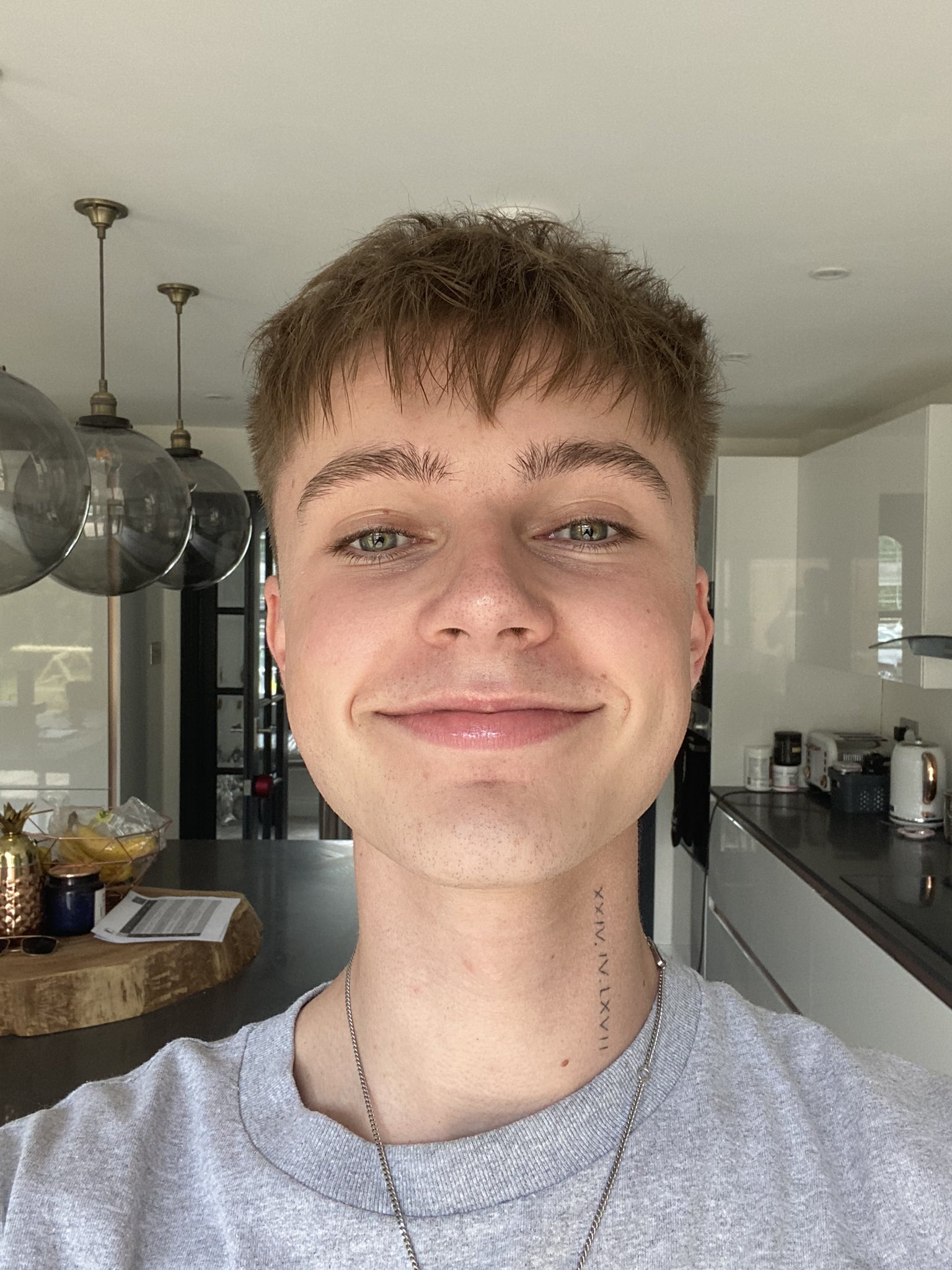 hrvy on Twitter: hrvy on Twitter: