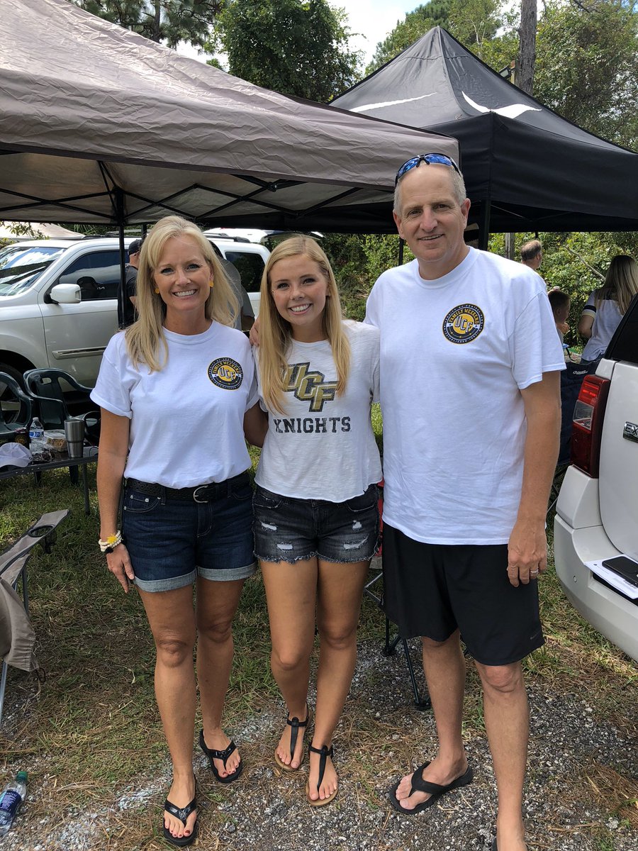 hobbssavannah's tweet photo. @UCFKnights Love my UCF alumni mom💛 @jksjhobbs https://t.co/39IoNSkoSv
