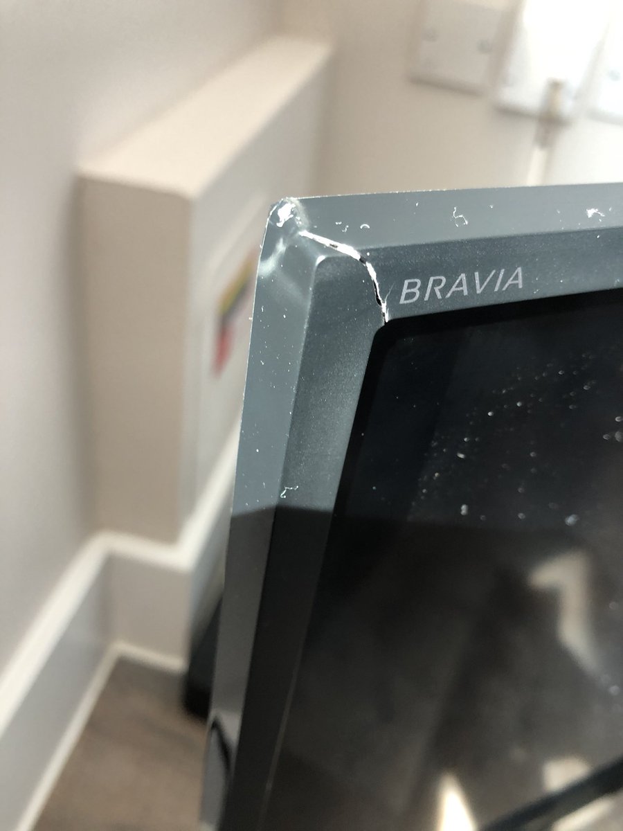 AlisonStockwel3's tweet photo. @curryspcworld Hello please can you tell me the best place to get help for an order that I have received that is damaged? I waited 2 hours plus today to get through to speak to someone and got cut off. This is my brand new tv!!!! https://t.co/Pmei5DdWRa