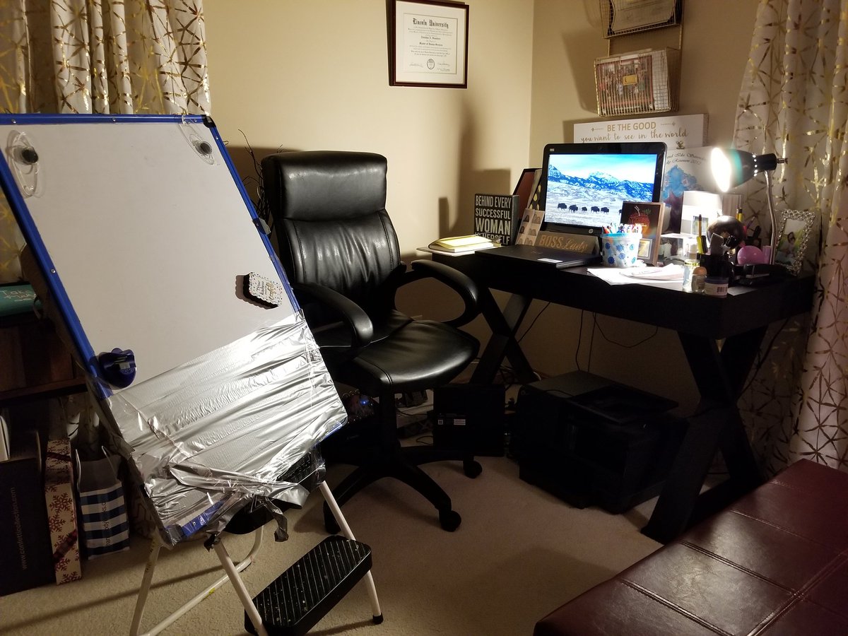 MsSaunders203's tweet photo. My homemade easel is not stable....HELP! https://t.co/6CObOsWC83