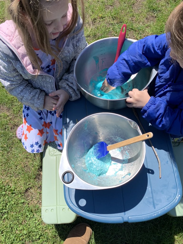 llrStaceyK's tweet photo. Making slime!!! #ScienceAtHome @Leeweerichards @ms_oddo @mrspingitore @Hampton_Street https://t.co/62Ug2UOhuH