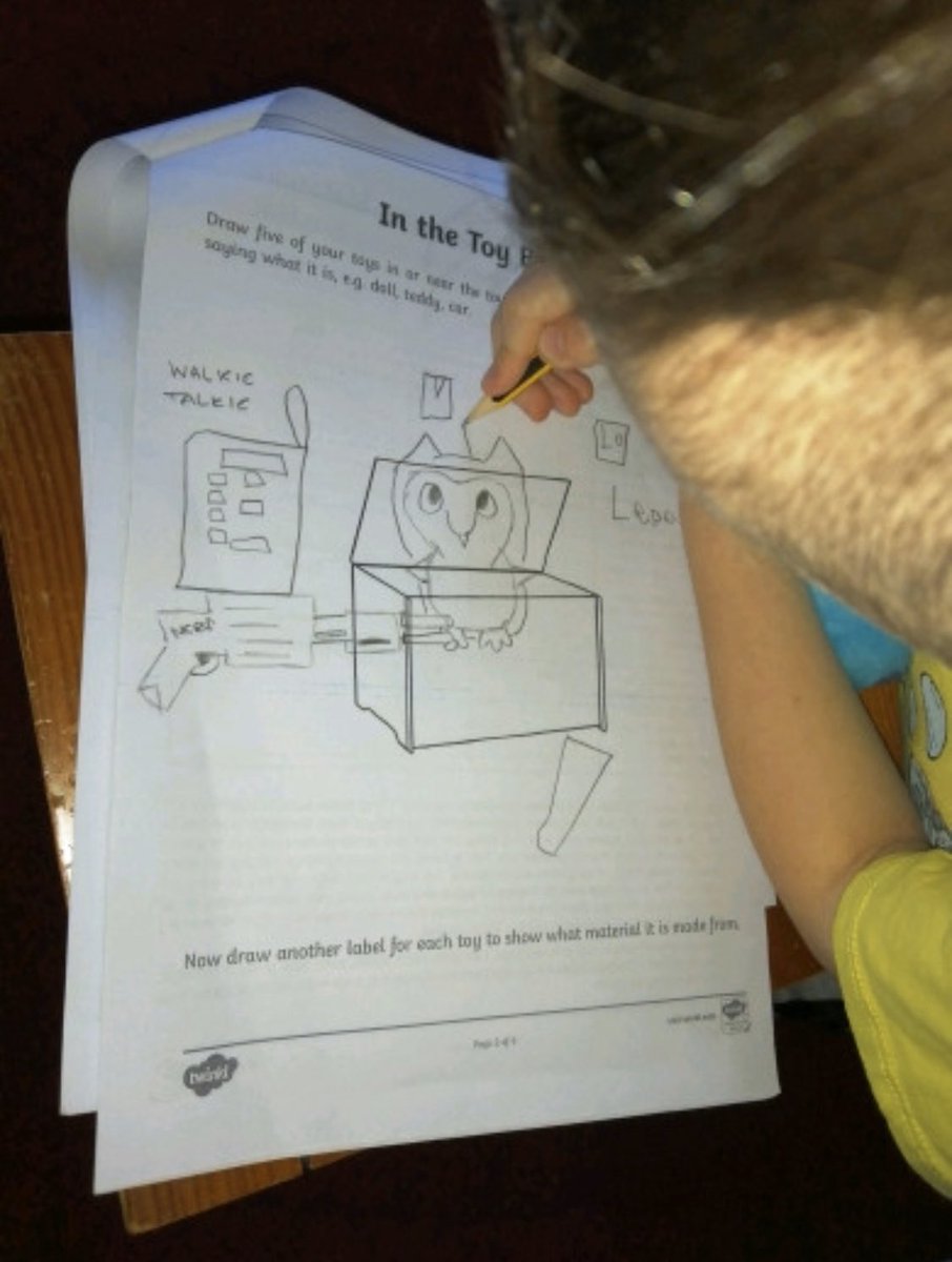 Smith_SMCA's tweet photo. Kellan has been working super hard this week especially with his science!! Amelia-Grace has been smashing maths this week! Keep it up guys #HomeLearningUK #superstars #proudteacher https://t.co/tZCQU4wSqc
