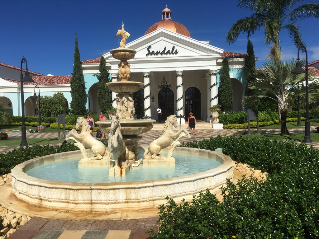 RParker1967's tweet photo. @SandalsResorts I love the #jerkshack @SandalsResorts #SouthCoastJamacia 🇯🇲 https://t.co/JogKmdc9fi