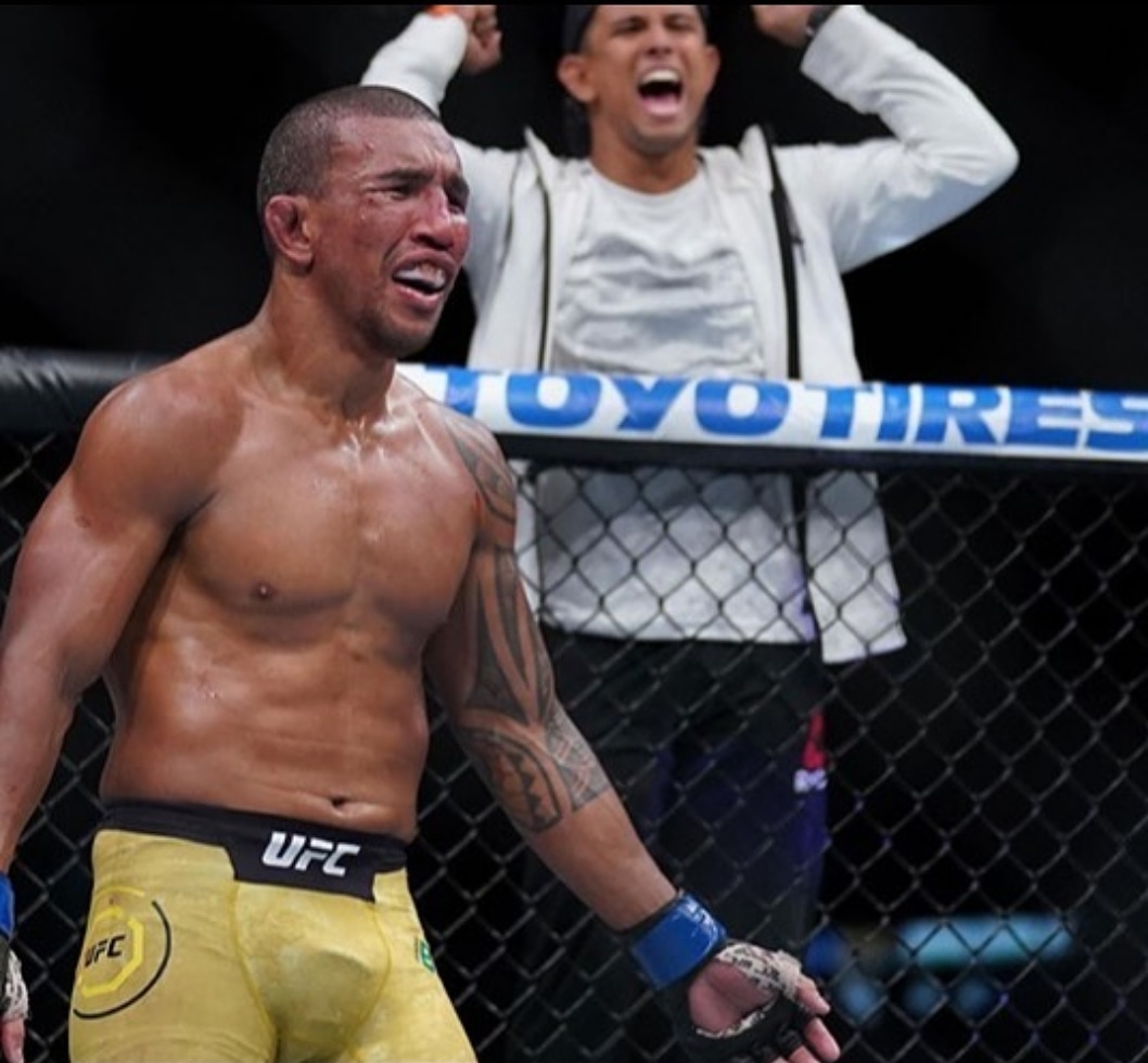 BarcelosRaoni's tweet photo. #TBT #ufcboise ⚔🙌👊
Alô @felipefeitosabrasil
#refitrefinaria
#refitprofighte
#UsinadeCampeões
#ufc
@refit.refinaria
@refit.profighters
@usinadecampeoes https://t.co/rPh8CjanHk