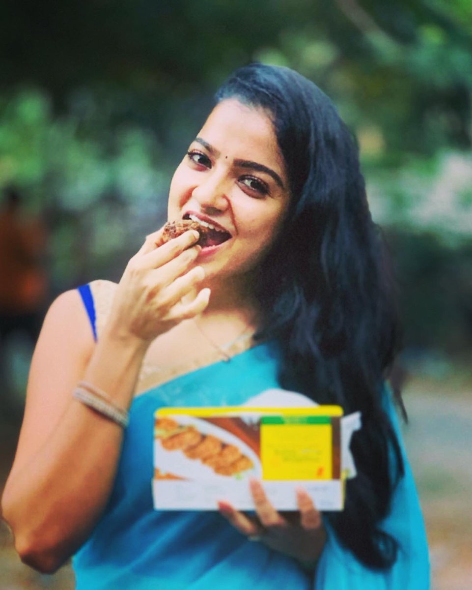 theidlifactory's tweet photo. @vijaytelevision ‘s own star Chithu enjoying our idlis. It gives us so much joy to make people happy with our idlis 🌸 https://t.co/BYOpv0i4Bv