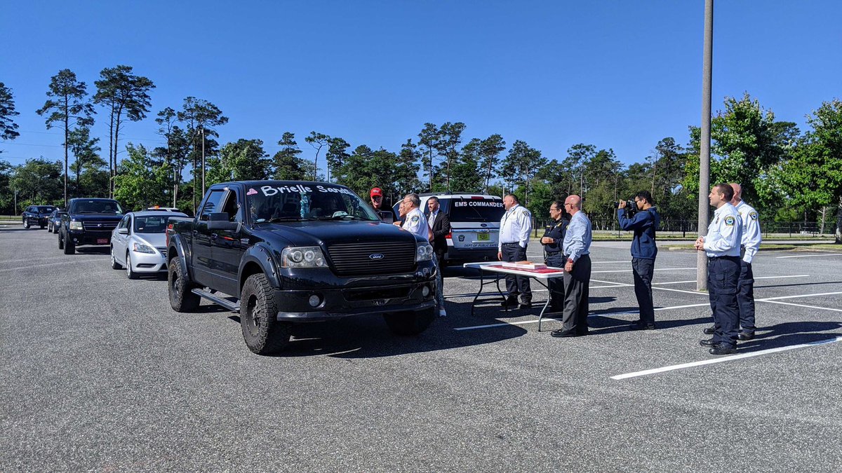 nwfstatecollege's tweet photo. Congrats to NWFSC's newest EMT graduates! It was a beautiful day to celebrate these future life-saving heroes with our drive-through completion ceremony. Shout out to Chief Welborn and command staff at Okaloosa County EMS for your support! #NWFraidergrad @FLCollegeSystem https://t.co/OKm35WnZuv