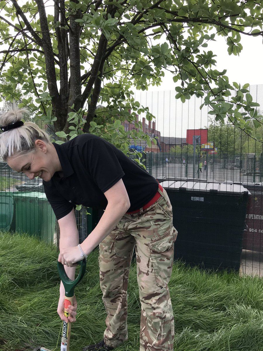 MikaelaCommando's tweet photo. This week we creating a time capsule to enable our KS1 children to document this time and talk about their feelings. @wiseowltrust @CommandoJoes https://t.co/9TCqMoCaJ1