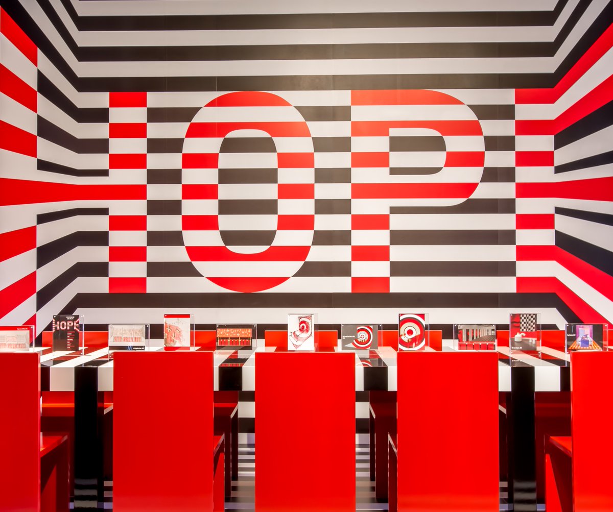 DIFFANational's tweet photo. Today's #tbt goes back to #DBD2016 & this stunning install by @InteriorDesign. It's been a challenging time for everyone, but with a little HOPE, we know things can turn around.
#DIFFAnational #interiordesigncommunity #hope #nonprofit #changemakers #socialchange #fightingstigma https://t.co/d0QBtAteWj