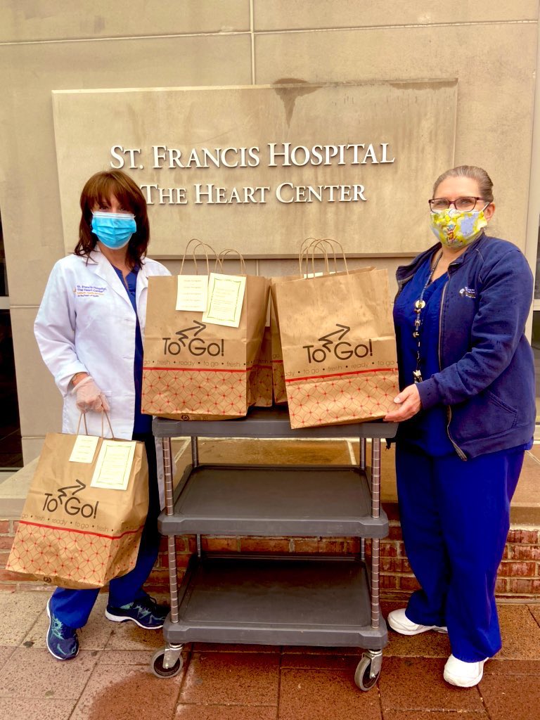 TheMeitheal's tweet photo. #TheMeitheal Week 6: We arranged to get Quality meals to Healthcare workers while supporting small businesses that have been directly impacted my Covid-19. Thanks to Connie O’Reilly from Finn MacCool's Restaurant Port Washington New York for serving St Francis Hospital, Roslyn NY https://t.co/2mVI3OhPVL