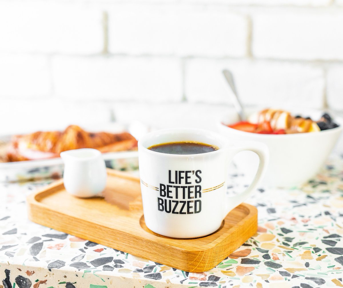 Get mom #BUZZED at home! 🐝🏡We've rounded up some of our favorite drinkware to spoil mom just in time for Mother's Day! (P.S. Our Life's Better Buzzed glass cans with gold imprint are officially online for purchase! 🎉)
.
📸: <a href="/vivianlindsay/">Vivian Huang</a>