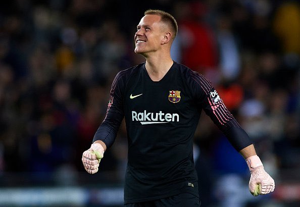 PipiEstrada1's tweet photo. ¿QUIEN TE GUSTARÍA EN TU EQUIPO, TENIENDO LA POSIBILIDAD DE FICHAR SOLO A UNO?

RETWEET 🔁MARC-ANDRÉ TER STEGEN

ME GUSTA ❤️ JAN OBLAK https://t.co/Jrxwl4oDdF
