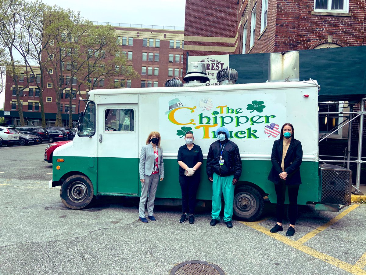 TheMeitheal's tweet photo. #TheMeitheal Week 6: Alice and Val Bermejo of The Chipper Truck Cafe - Yonkers served St Barnabas Hospital in the Bronx. The doctors and nurses loved their fish&chips & Shepard’s pie! https://t.co/BSPyPdLf6f