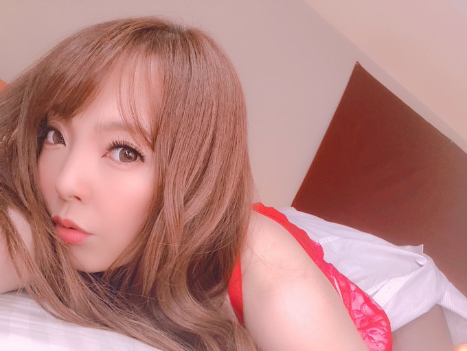 みんな何してるのー❓ https://t.co/LCqigv3pAc<a href="/tag/lol"class="tags"><span>#lol</span></a><a href="/tag/natural"class="tags"><span>#natural</span></a><a href="/tag/idontcare"class="tags"><span>#idontcare</span></a><a href="/tag/saggy"class="tags"><span>#saggy</span></a>