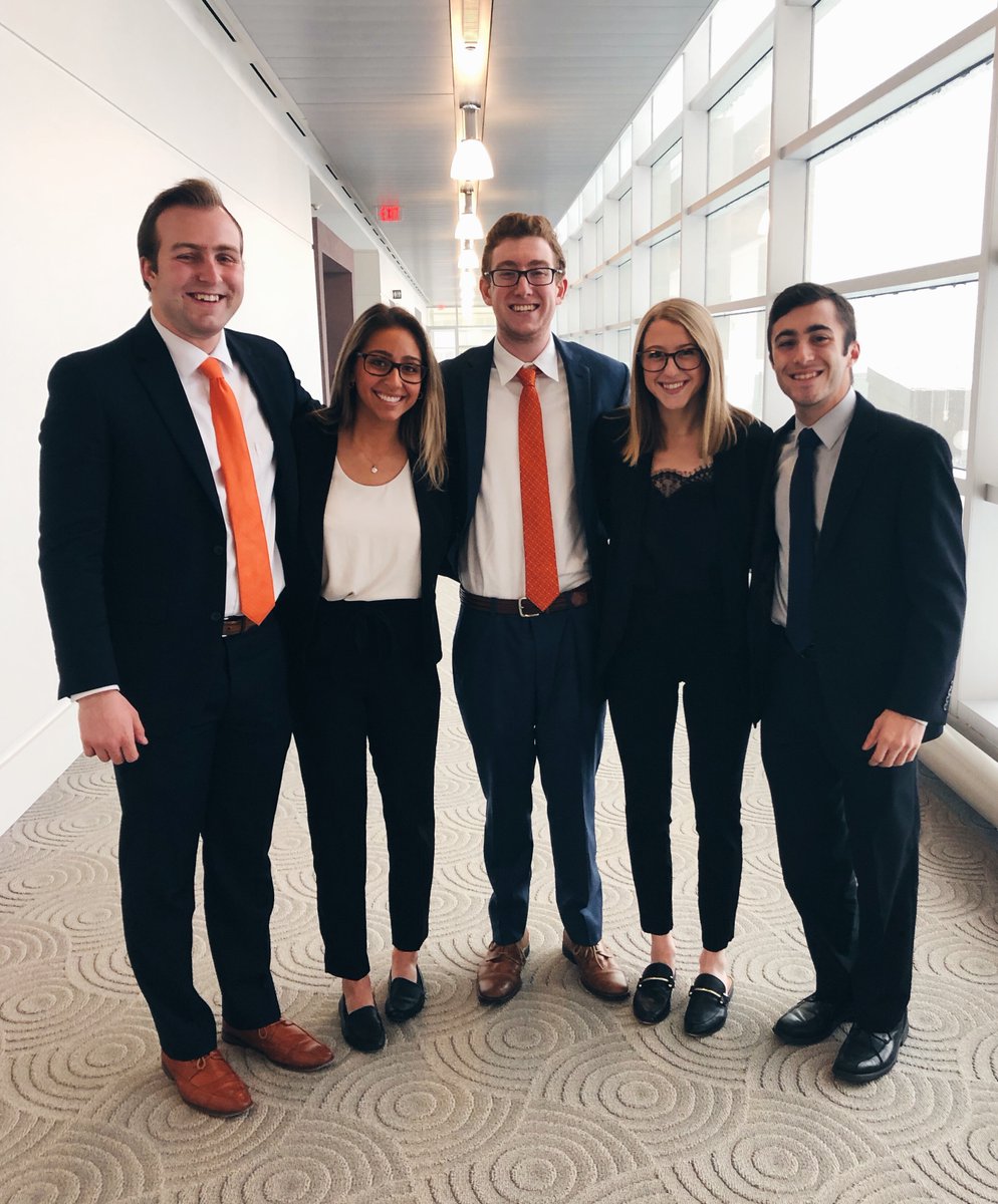 WhitmanatSU's tweet photo. As our finals week comes to close, we'd like to congratulate all of our seniors for four years of hard work. We're so excited to see what your future holds, & know you're always apart of the Whitman family. Congratulations Class of 2020!! #SUGrad #Classof2020 #OneWhitman https://t.co/muDue55hFX