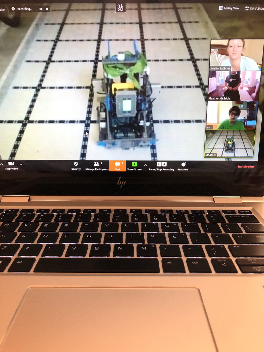 Mrs_K_Scrib's tweet photo. @ABETerrapins Robotics Team meeting again for our Coding Challenge #3! Iβm so impressed by these kids! #robotics #technoturtles https://t.co/nkWN7prkv5