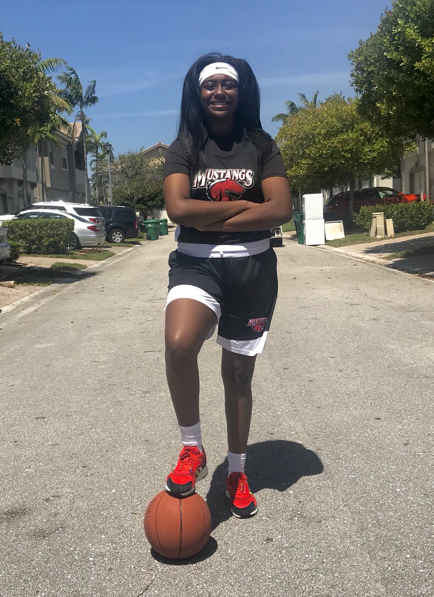 Ms_cycy's tweet photo. The Next Chapter Has Begun, STAY TUNED ⁦@GirlsWellington⁩ ⁦@GirlsPbg⁩ ⁦@FL_Fastbreak⁩ ⁦@coachrlbrown1⁩ ⁦@Coach_JSalera⁩ ⁦@CoachMarkusE⁩ https://t.co/U0YpOdZUTt