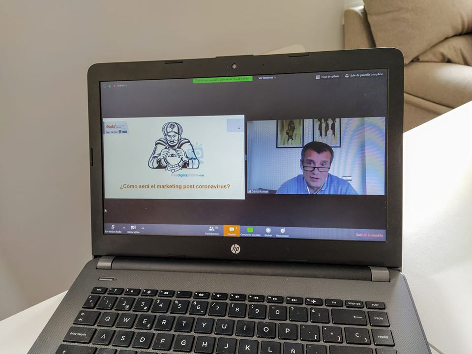 EADABusiness's tweet photo. 📍 #GrowthTalksEADA hoy con @DRom67 sobre #marketing postcoronavirus y nuevos hábitos de consumo: Las empresas que afrontarán mejor la crisis serán las que reaccionen más rápidamente, las más colaborativas y comprometidas con la sociedad y las que generen una propuesta de valor https://t.co/GgbkEVb2ZX