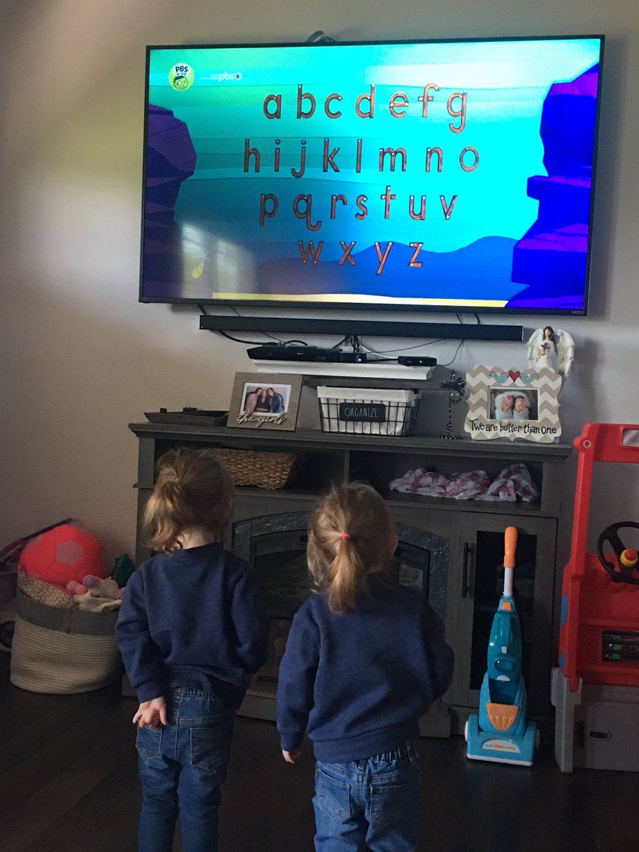 Reading Thursday! Harper and Kennedy are saying their ABCs! #Educatingeagles@GrandviewES