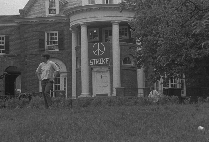 RareUVA's tweet photo. Welcome back to May 7, 1970: a day of reassessment for the Strike, one that started quietly with reflection but would end in a “Honk for Peace” and a standoff with riot-gear clad state police. Follow along as we to “live-tweet” the 1970 May Strike! #maystrikeincontext #1970UVA https://t.co/1r6447iUvH