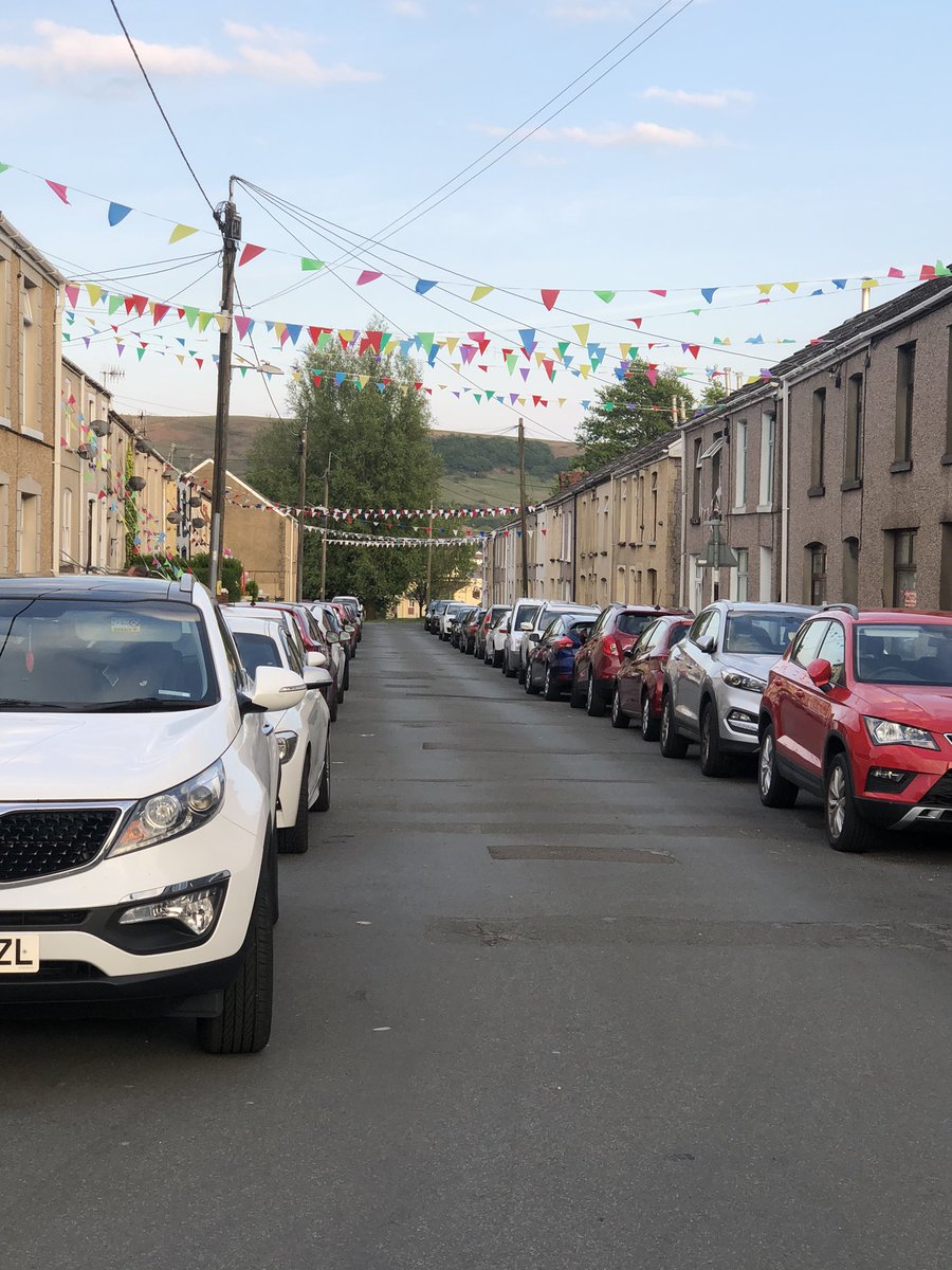 KarlMayo's tweet photo. @WalesOnline we are VE 75 year celebration ready #HarveyStreetMaesteg https://t.co/oxurp8Uxk0