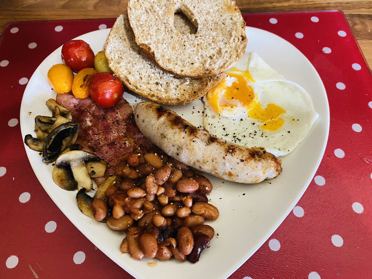 no22typawb's tweet photo. #Breakfast starting Saturday - delivered....

#wrexham 

A bit of a trial run...   

#Bagel or #bloomer? 👀 https://t.co/4RgINRhOiC