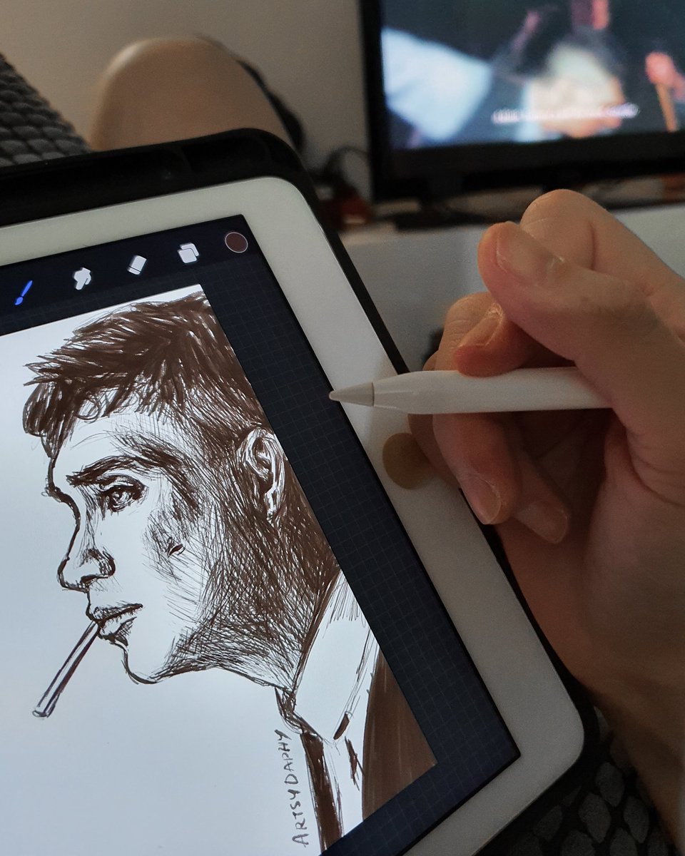 daphnesiaw's tweet photo. https://t.co/Gk1R39MpHD #thomasshelby #cillianmurphy #peakyblinders #portrait https://t.co/JB66LkhjI2