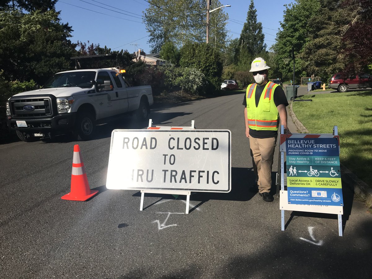 BvueTrans's tweet photo. Street Maintenance lead Tim Rohr put a sign in place this a.m. at SE 4th St/152nd Pl SE to kick off the city’s Healthy Streets pilot. Part of 4th &amp; 165th Ave SE are closed to non-local car traffic to provide room to move &amp; social distance during COVID-19 https://t.co/qQdWdDwiws https://t.co/zcZ7gU75TH