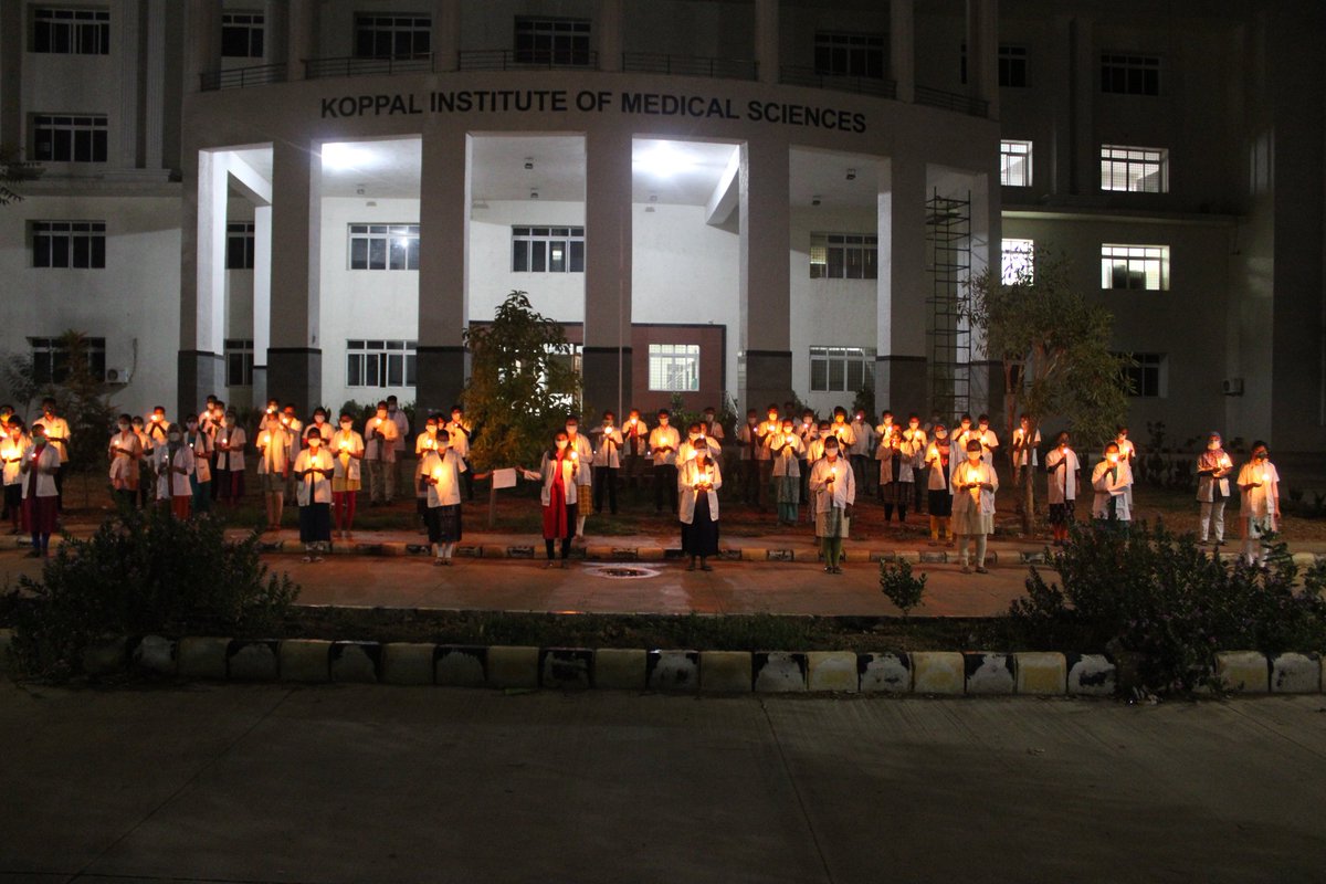 karnatakarda's tweet photo. DAY 10
KIMS, KOPPAL
CANDLE LIGHT CAMPAIGN
#karnatakastipendhike 
@CMofKarnataka @BSYBJP @mla_sudhakar @DrKSudhakar4 @tv9kannada @suvarnanewstv @publictvnews @PMOIndia @IMAIndiaOrg  @ravishndtv
@aajTak @republic https://t.co/JyAz4e3Xkz