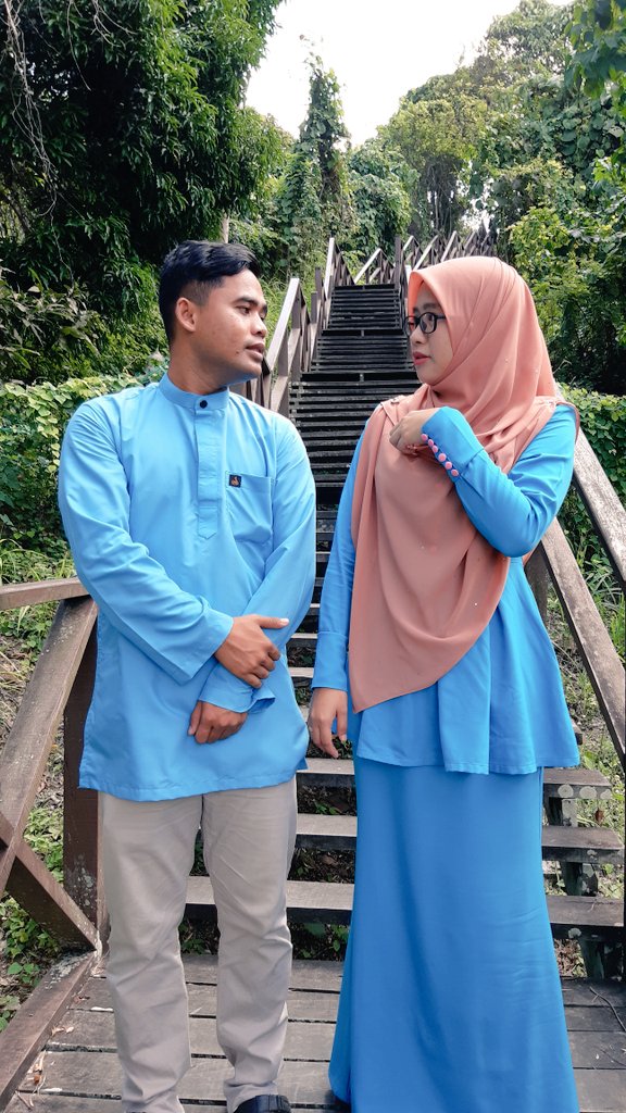 nor_sahi's tweet photo. Bincang dulu..dua2 ketandusan idea..tak tau nak buat gaya apa lagi.. 😂😂 Terima kasih adik Jasmin jadi photographer kitorg...😚 https://t.co/ZMt2z4G7Qw