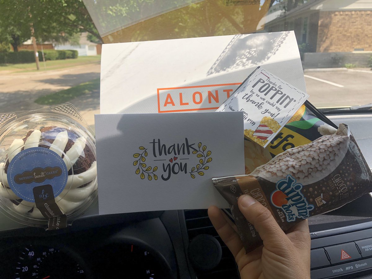 malvarezvelez's tweet photo. What an amazing drive thru organized by our Principals at West in collaboration with the PTA. I cried. I miss my school community so much! Ms @KimberlyKindred always has a way of making us feel special!! #RISDsaysomething #exceedthevision https://t.co/YVAsDXkdkE