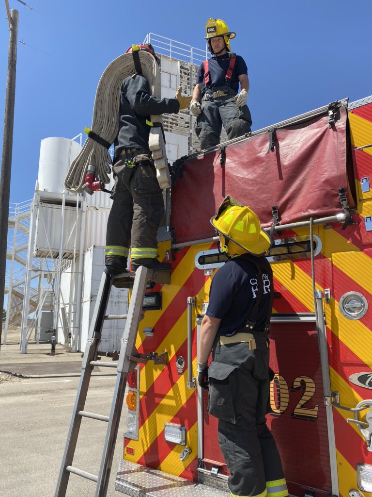 caldwellfireid's tweet photo. Attention to detail is critical for firefighting. Here our new recruits are participating in hose training as they review the basics of rolling hose. https://t.co/peKHjRJjJs