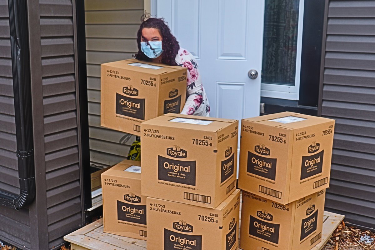 jdirvinglimited's tweet photo. Hestia House in #SaintJohn is a vital refuge whose caring volunteers provide protection for women and children living with violence. Clarence at Gulf Operators recently dropped off a donation of tissue to help with supplies needed by the centre.
#TheWayWeRoll #BecauseThisIsHome https://t.co/XDRGIDq0SR