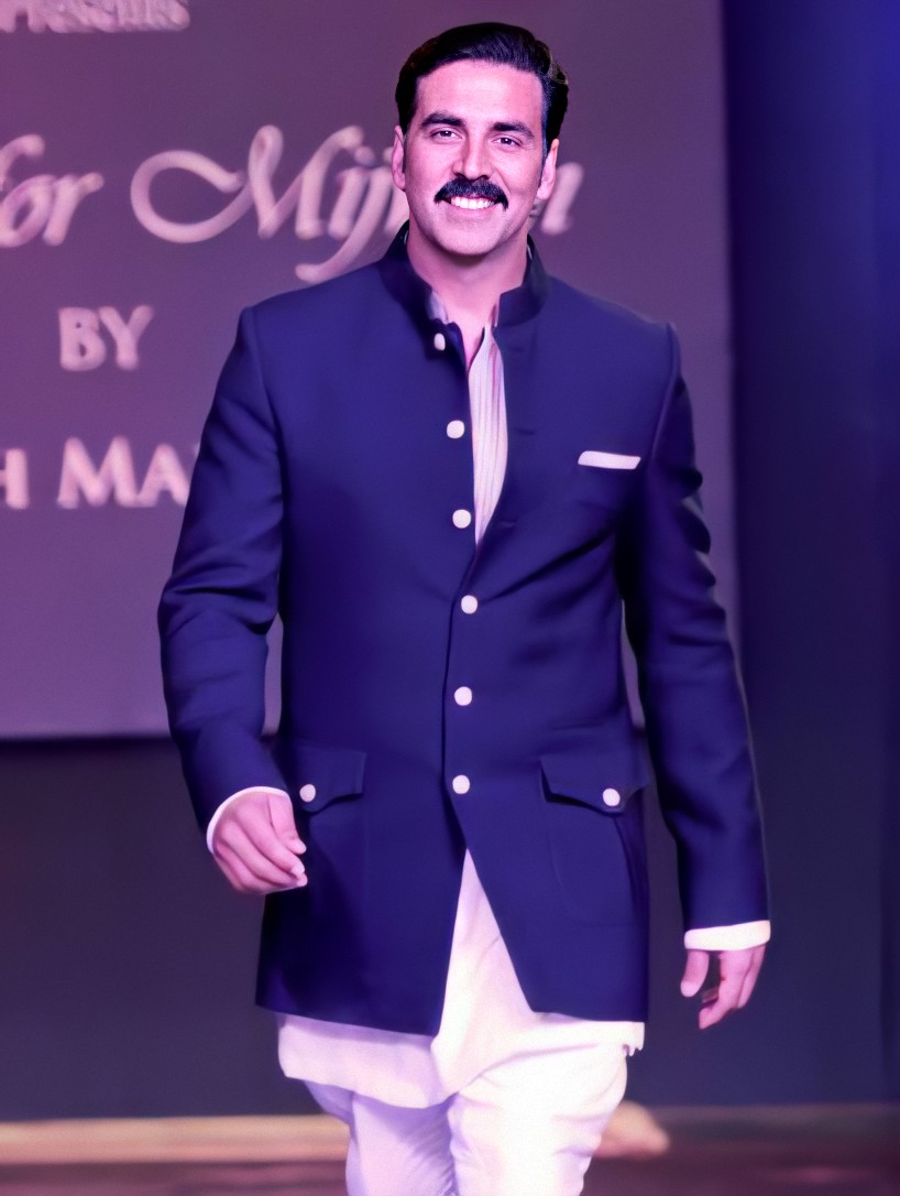 _Prince_khiladi's tweet photo. Akshay Kumar is the most popular star in the April month!
He tops the list!

Currently he is the biggest and popular superstar of Bollywood! https://t.co/6b4RSWBfpu