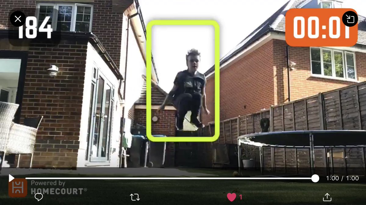 copthornesport's tweet image. Year 4 @ClareLear with a fantastic response to #ChallengeCarrick! Came close, think he’s definitely got Mr C beat soon....