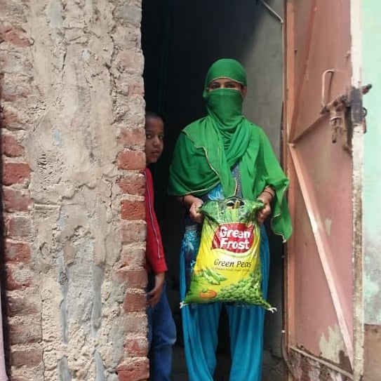 project_umeed's tweet image. On May 5, we collaborated with @goonj and they provided us with 70 Ration Kits for distribution. With the lockdown extended, we all must support the people in need. Help them at bit.ly/projectumeed
#umeedproject #COVID19India #Covid_19 #ThursdayMotivation #thursdayvibes