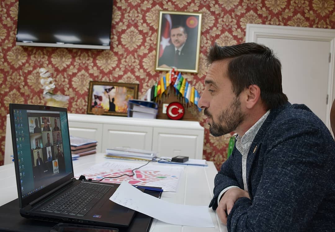 ondertanir16's tweet photo. İnşaat Müteahhitleri Sanayici ve İş Adamları Derneği'nin (İMSİAD) Yönetim Kurulu Toplantısı davetine icabet ettim. Güzel ilçemizde planladığımız inşaatlar, trafik master planımız ve çeşitli projelerimiz hakkında bilgi alışverişinde bulunduk.
#imsiad #inşaat #proje #kestel https://t.co/25aeDlO2PA