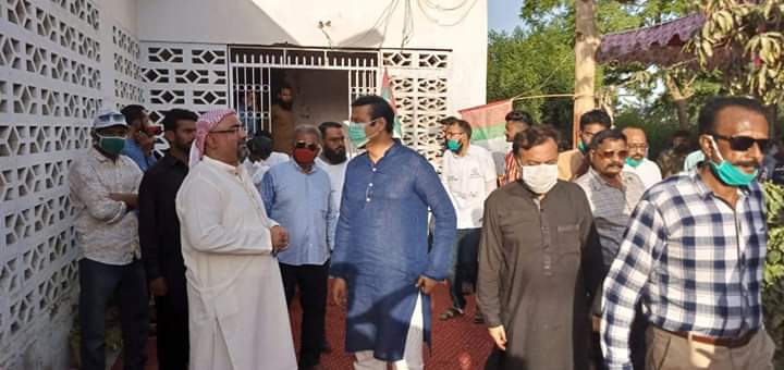 vickyansari45's tweet photo. #MQMpk @faisalsubzwari Bhai Member Coordinating Committee @IzharulHassan Bhai، #Shakee Bhai COC Member #AsifAli Bhai Chairman District Central #RehanHashmi Bhai Member Provincial Assembly #OsamaQadri visited New Karachi Town.
#ایم_کیو_ایم_تحفہ_افطار
@ZahidMansori
@KamranAfridi90 https://t.co/DTKTTcwp0P