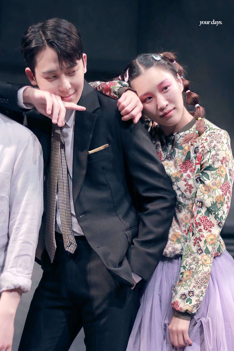 deiz1027's tweet photo. 200507 #지구를지켜라 관객과의 대화 포토타임 #만식 #채진석
우리 만싁이~ 순이씌~ 많이~ 좋아하는거가튼데에~~~
@chae_jin1226 https://t.co/8PQKjn2svE