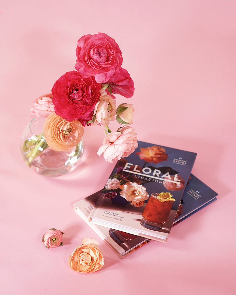 GotBeauty's tweet photo. Moms, we adore you, and see ALL the hard work you do. This Saturday (May 9th), get a free hand-tied, mini bouquet of local flowers when you stop by Got Beauty. No purchase necessary - we just love you. 💗 Come early, they'll go fast! https://t.co/irOdeAZHbh