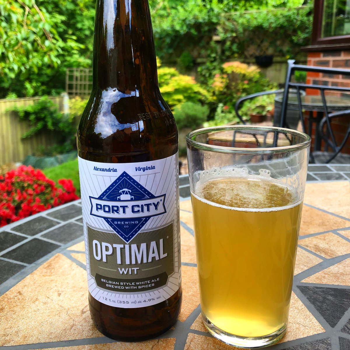 AmbersConnor's tweet photo. And now #optimalwit a very tasty Belgian-style white beer from @PortCityBrew part of the @Beer52HQ #virginia selection #craft #craftbeer #beer #belgianbeer https://t.co/AL5AsJj28F